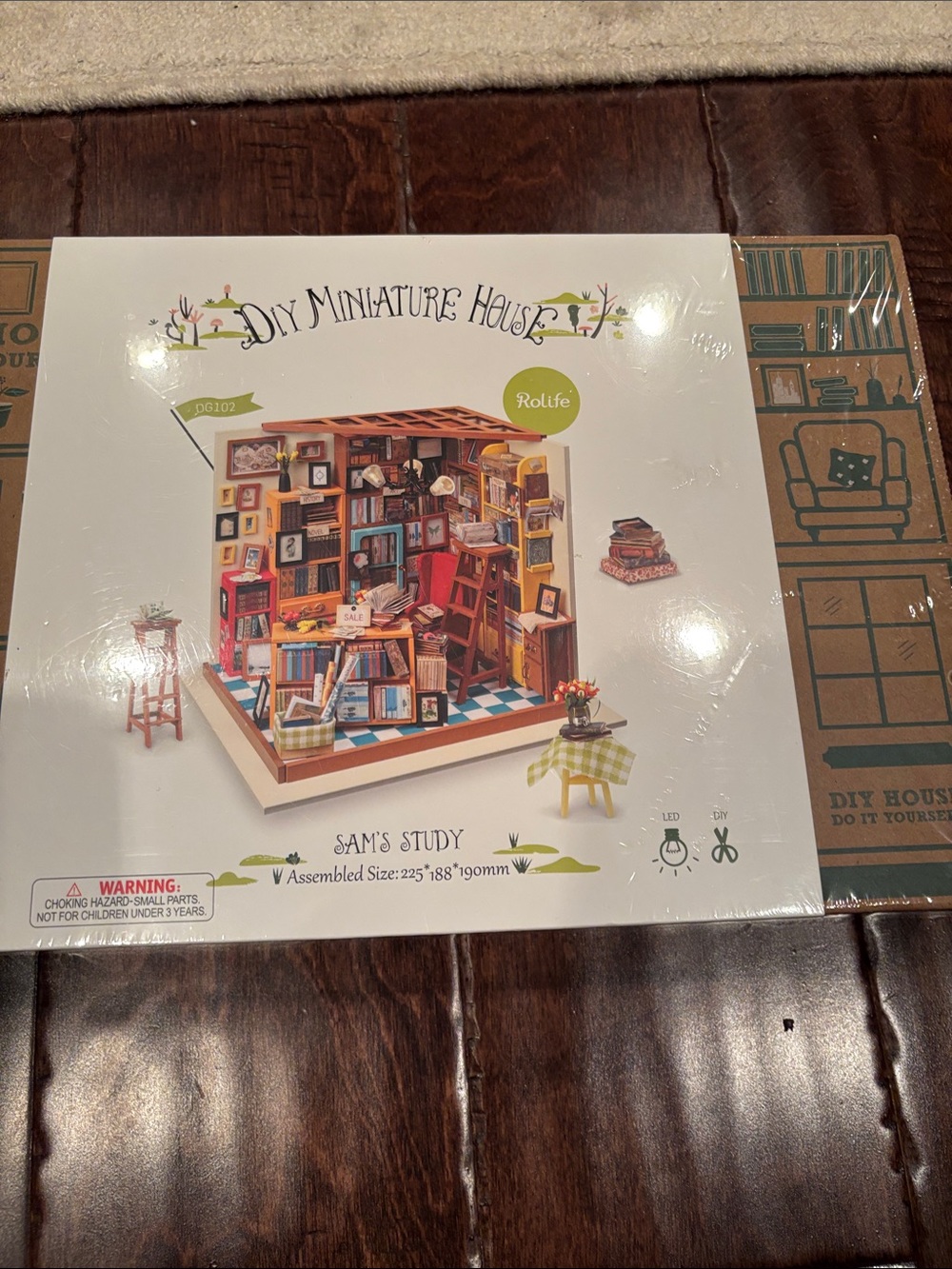 ROLIFE- Sam's Study DIY Miniature House. Brand new in pkg - Picture 2 of 8